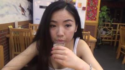 曾火爆一時的台灣美眉帶著洋男友飯店吃完飯回家就開始啪720P高清