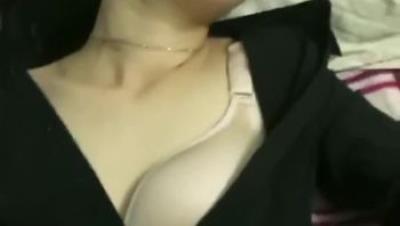 送喝多了的老板秘书回家她老公不在趁机把她操了