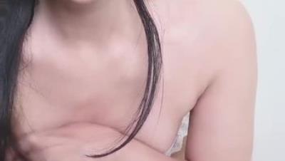 丰满肥臀-少妇蜜汁 骚劲 一套白色内衣 尽显骚性 春色满园的浪叫
