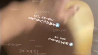 最新流出，学生嫩妹收割机【江南第一深情、元歌的恋爱日记】最新18号女主，02年化妆师，汉服妹妹，外表清纯内心淫荡