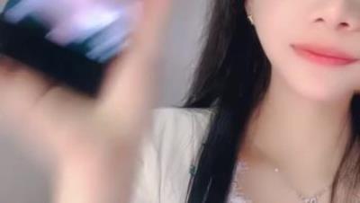 超美小姐姐【一个小板栗】白净清新 圆圆的奶子 好干净无毛粉逼 一条缝宛如一线天 跳蛋自慰 (2)