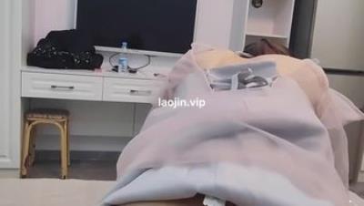 超嫩鲍鱼，露脸，伴娘服装，小少妇很有味道，蜜桃臀无套狂插