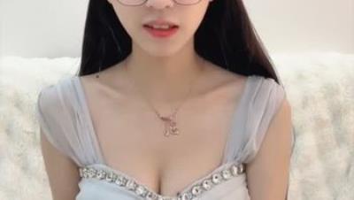 我勒个豆 超级文静女神【精品粉宝宝】性感身材大奶翘臀美腿 脱衣裸舞 道具自慰 无毛嫩穴太顶了 (6)