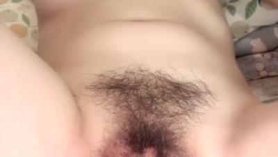 【荔枝茶茶】人气美穴女王 毛毛浓厚 粉嫩逼逼 极度反差撸管神片 按摩棒震动棒齐上狂插